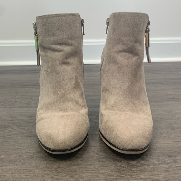 Apt. 9 Timezone Taupe Ankle Boots Size 10 - Picture 7 of 14